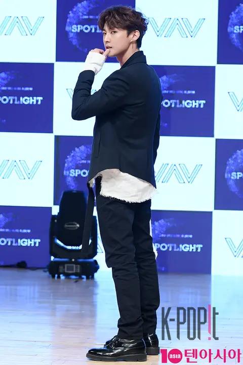 VAV, Ace — VAV Showcase