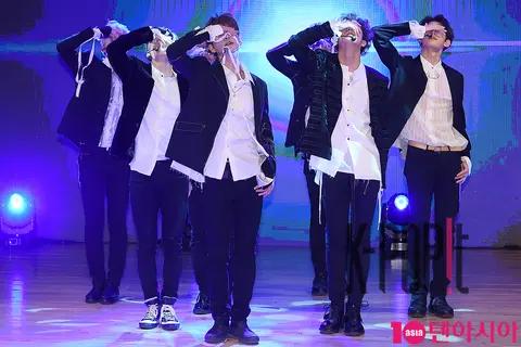 VAV — VAV Showcase