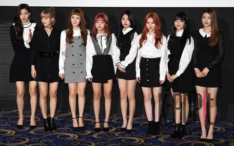 Weki Meki — Wiki Miki Moheit Premiere