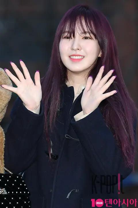 Red Velvet, Wendy — Music Bank Arrival