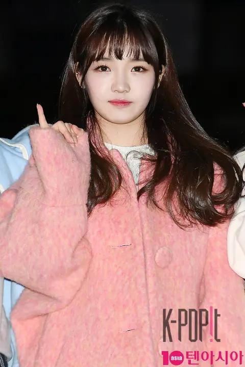 fromis_9, Noh Ji-sun — Music Bank Arrival