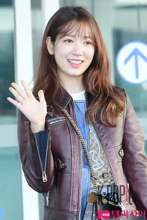 Park Shin-hye — Airport