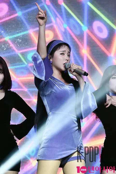 Hong Jin-young — Hong Jin-young Showcase