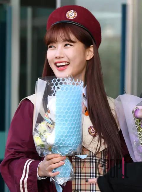 Kim You-jung — High School Graduation Ceremony