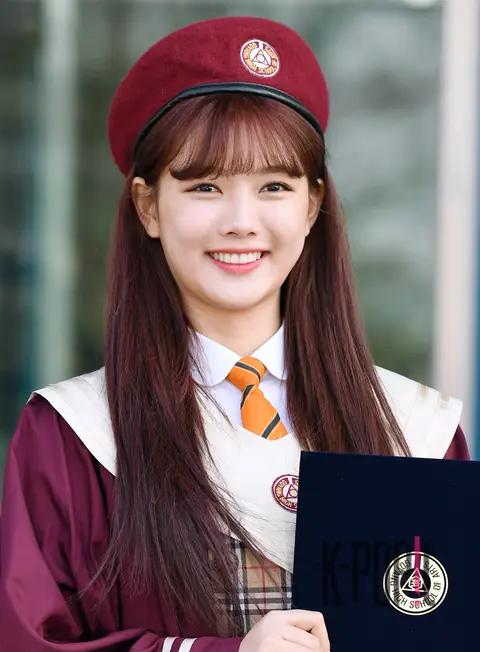 Kim You-jung — High School Graduation Ceremony