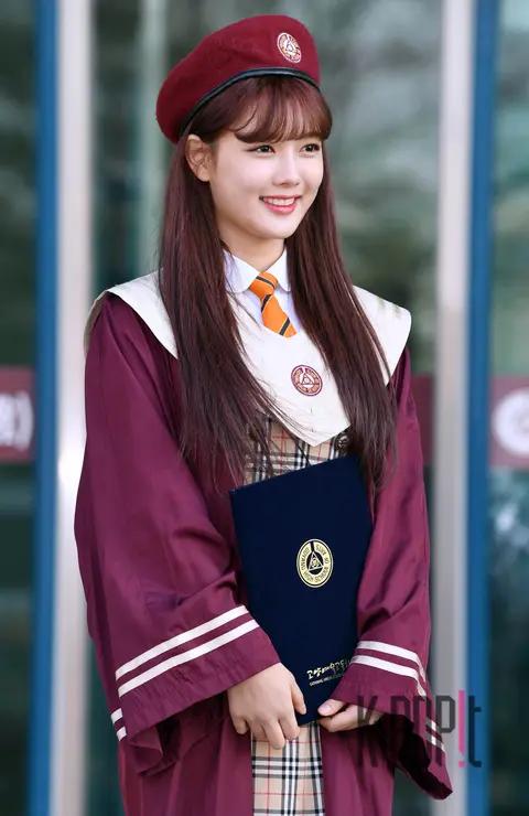 Kim You-jung — High School Graduation Ceremony