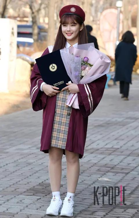 Kim You-jung — High School Graduation Ceremony