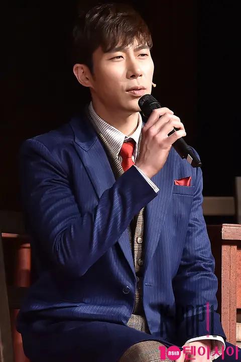 Park Eun-seok — Red Book Press Call