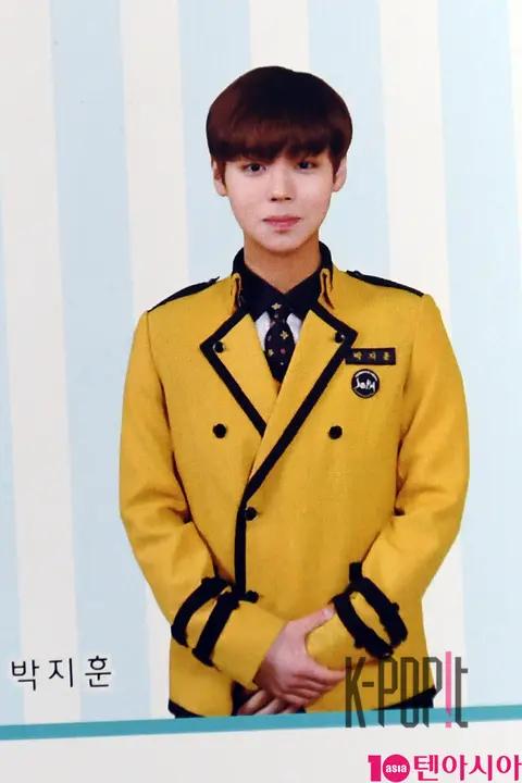 Wanna One, Park Ji-hoon — Seoul Performing Arts High School Graduation