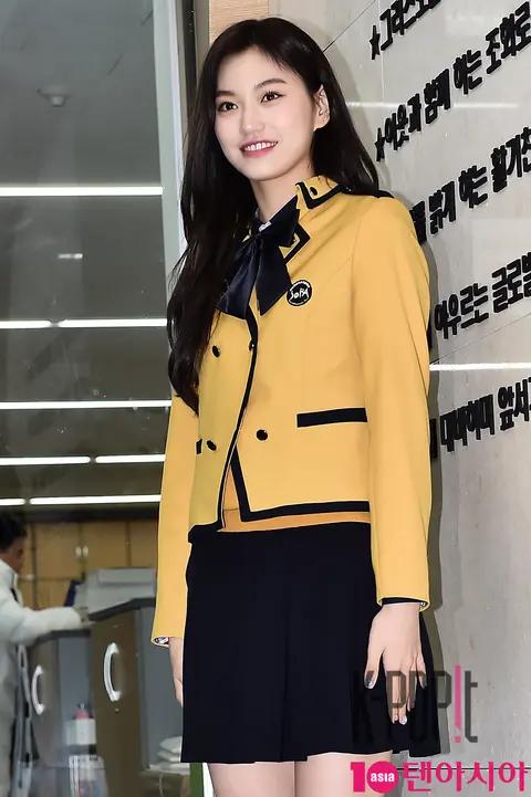 Weki Meki, Kim Do-yeon — Seoul Performing Arts High School Graduation