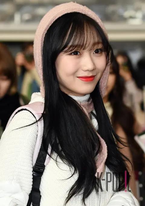 Lovelyz, Ryu Su-jung — Airport