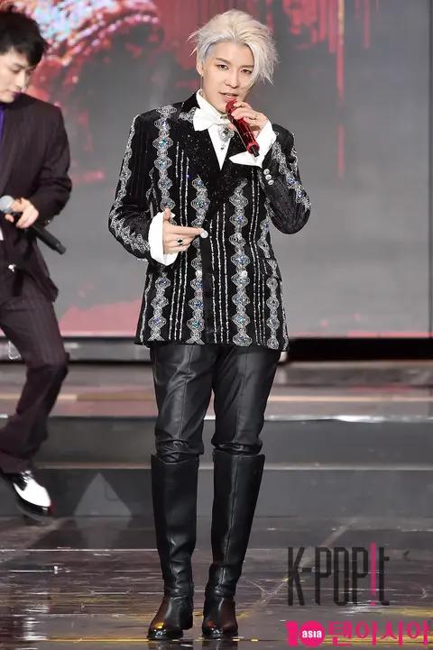 Seo Taiji and Boys, Kang Sung-hun — Gaon Chart Red Carpet