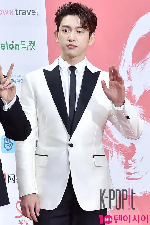 GOT7, Jinyoung — Gaon Chart Red Carpet