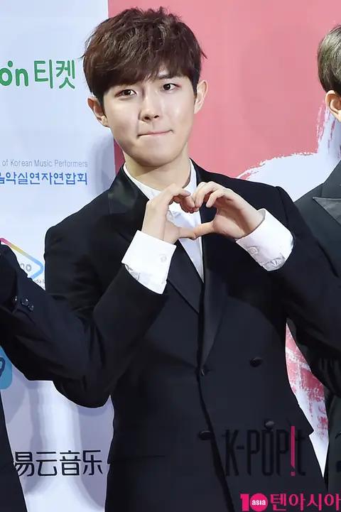 Wanna One, Kim Jaehwan — Gaon Chart Red Carpet