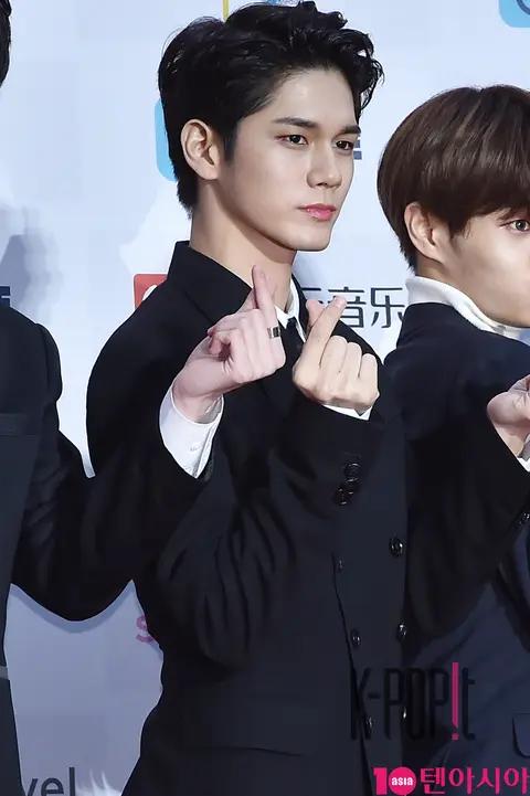 Wanna One, Ong Seong-wu — Gaon Chart Red Carpet