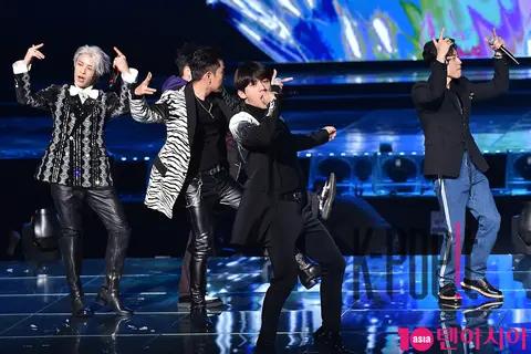 Seo Taiji and Boys — Gaon Chart Red Carpet
