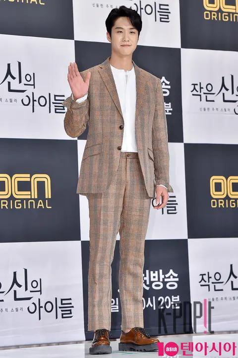 Sim Hee-seop — Children of a Lesser God Production Briefing