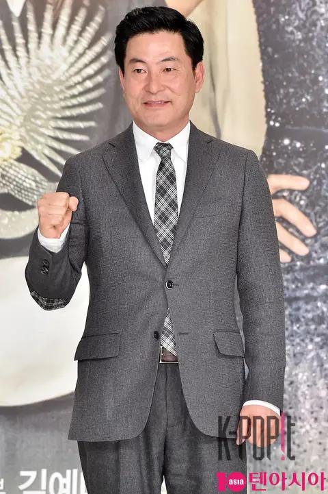 Lee Han-wi — A Doll's House Production Briefing