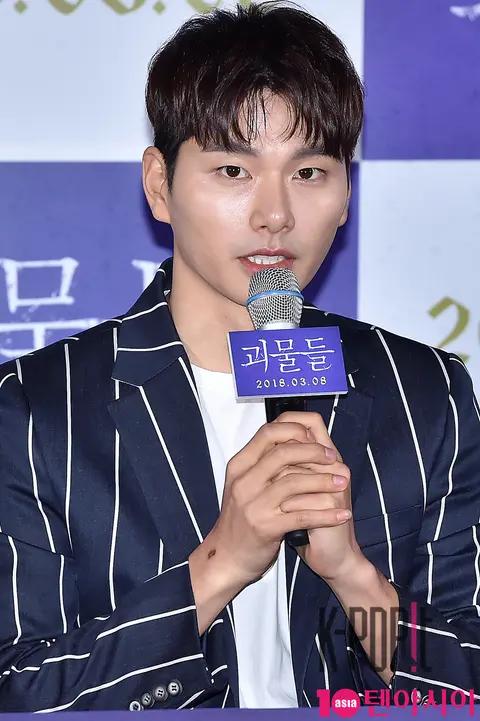 Lee Lee-kyung — Monsters Press Screening