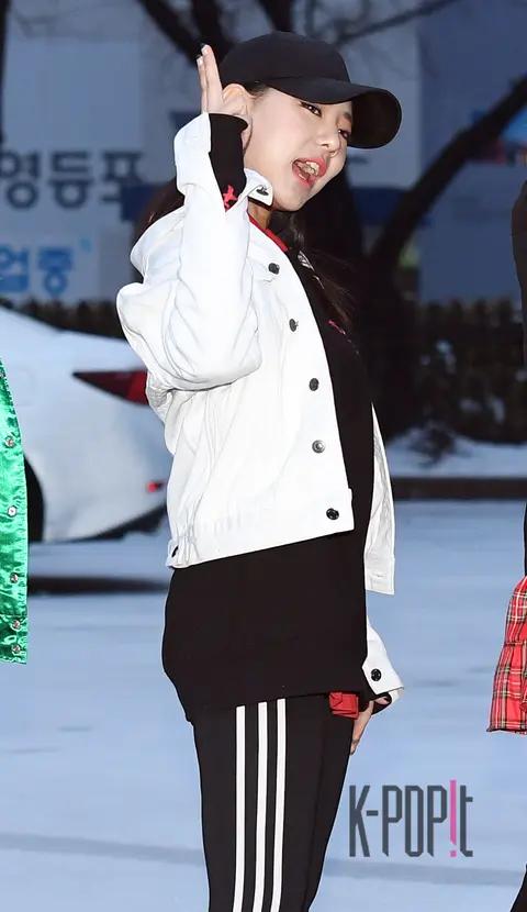 Girl Crush, Se-heun — Music Bank Arrival