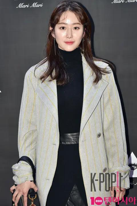 Jeon Hye-bin — Launch