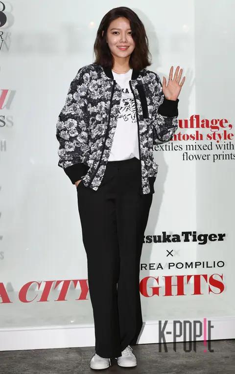 Girls' Generation, Soo-young — Onitsuka Tiger 2018 Spring/Summer Collection