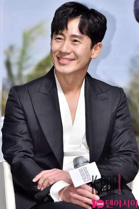 Shin Ha-kyun — Wind Wind Wind Production Briefing