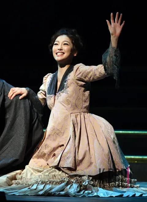 Lee L — Amadeus Press Call