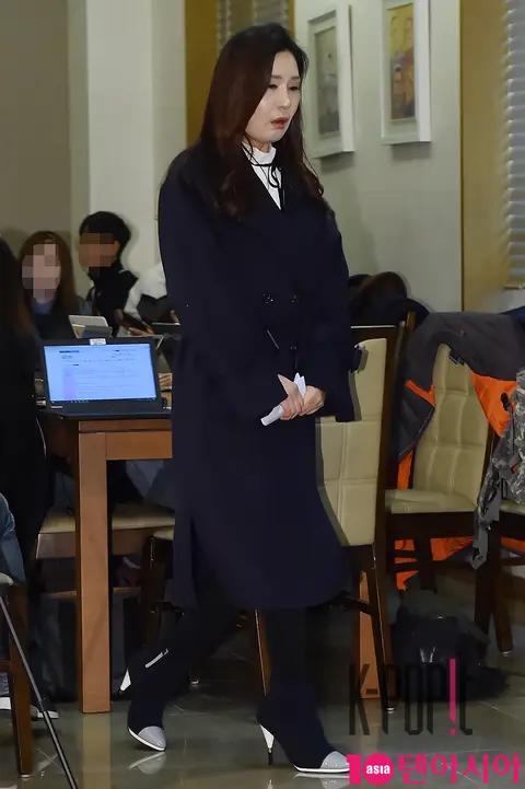 Choi Sa-rang — Press Conference
