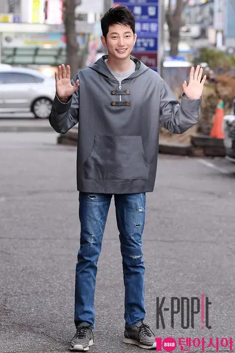 Park Si-hoo — My Golden Life Wrap Party