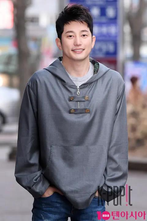 Park Si-hoo — My Golden Life Wrap Party
