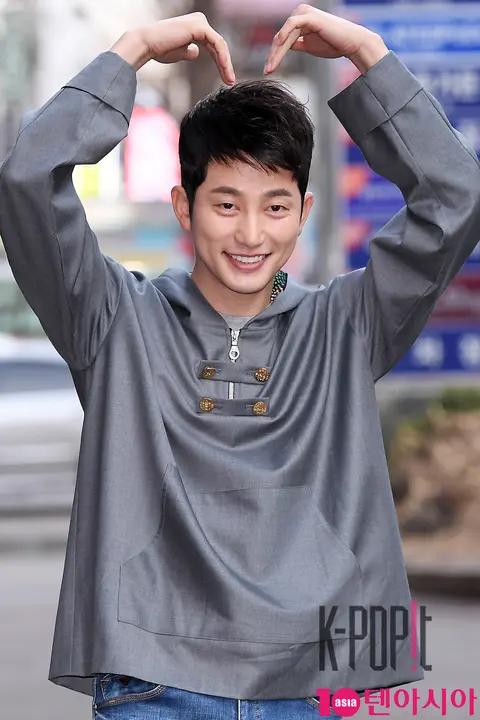 Park Si-hoo — My Golden Life Wrap Party
