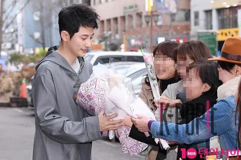 Park Si-hoo — My Golden Life Wrap Party
