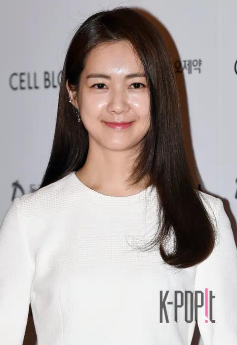 Lee Yo-won — Cellbloom Launch
