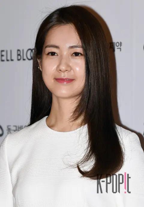 Lee Yo-won — Cellbloom Launch