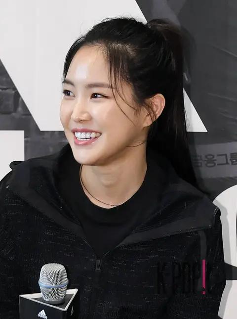 Apink, Son Na-eun — Special Meeting with Olympic Medalists
