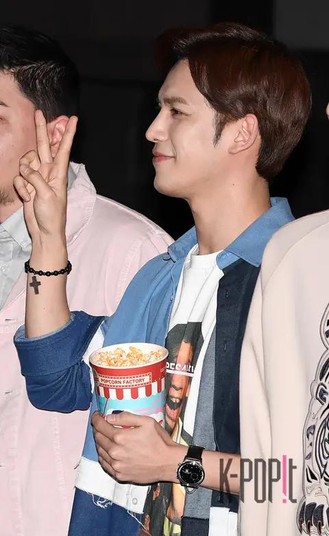 Park Ki-woong — Cheer In the Trap Stage Greeting