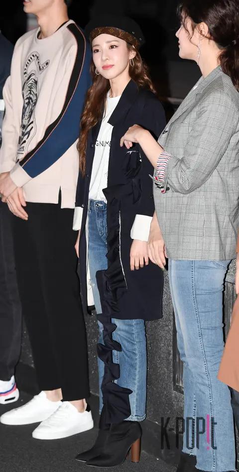 Sandara Park — Cheer In the Trap Stage Greeting