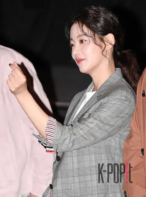 Oh Yeon-seo — Cheer In the Trap Stage Greeting