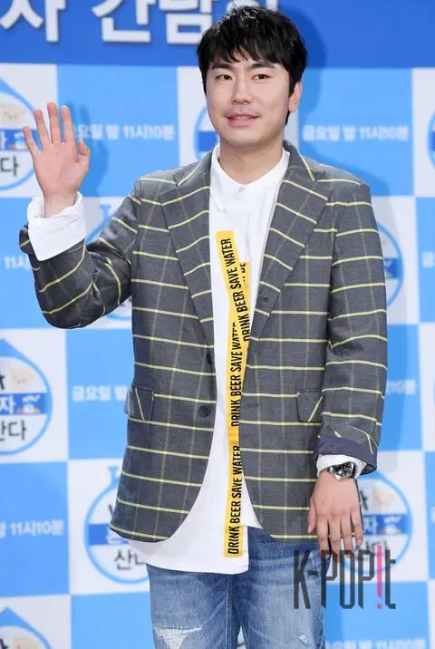 Lee Si-eon — I Live Alone Press Conference