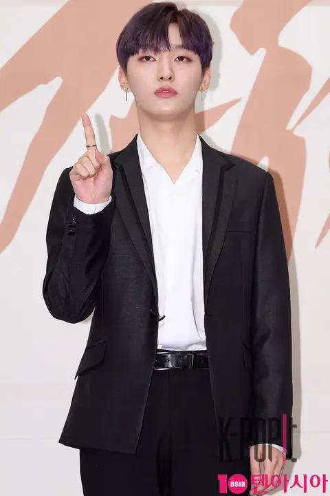 Wanna One, Yoon Ji-sung — Wanna One Press Conference