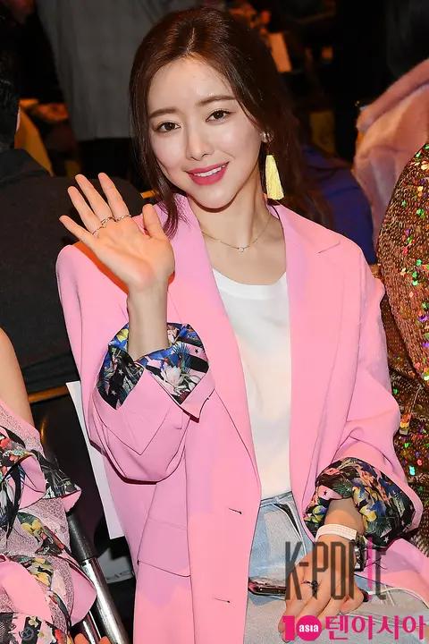 Hong Soo-ah — Gradius Fashion Week