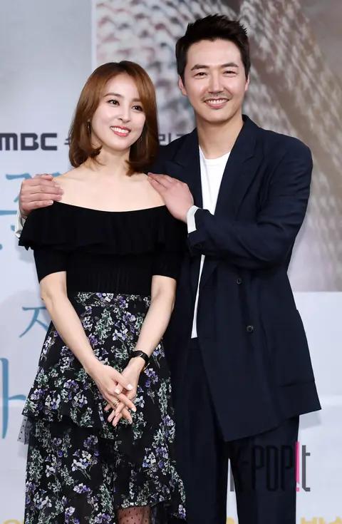 Han Hye-jin, Yoon Sang-hyun — Let's Hold Hands and Watch the Sunset Production Briefing