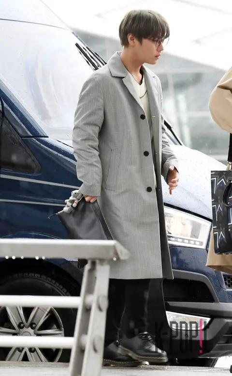 Wanna One, Park Ji-hoon — Airport