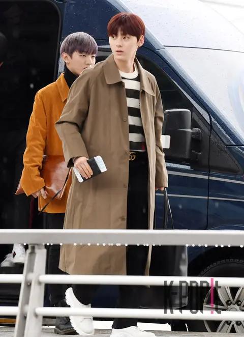 Wanna One, Hwang Min-hyun — Airport