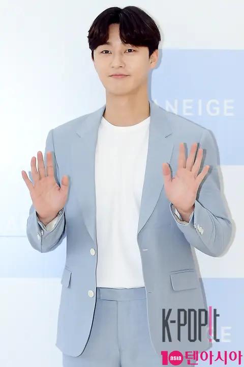 Park Seo-joon — Launch