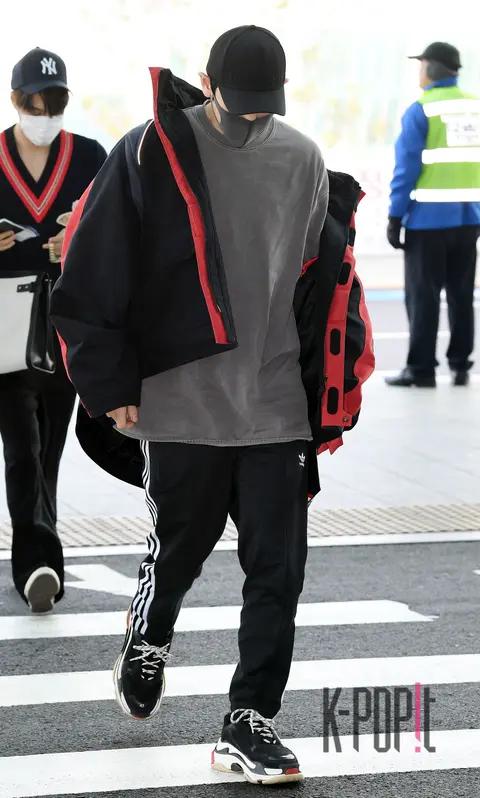 EXO, Chanyeol — Airport