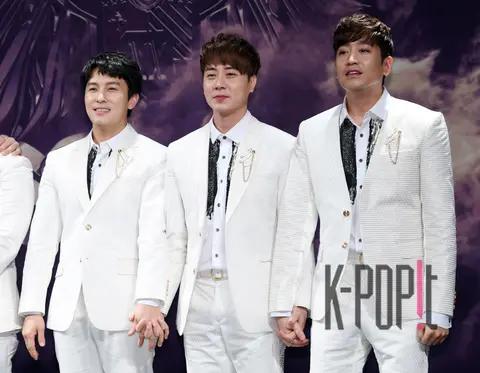 SHINHWA, Kim Dong-wan, Andy, Eric — SHINHWA Press Conference