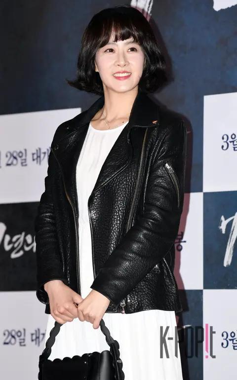 Ryu Hyun-kyung — 7 Years of Night VIP Premiere — 2018-03-26