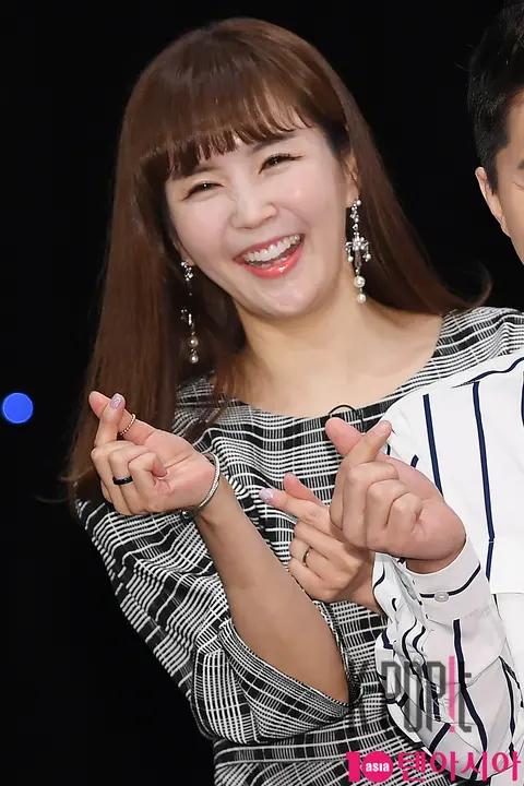 Jang Young-ran — Grandma's Poop Puppy Press Conference
